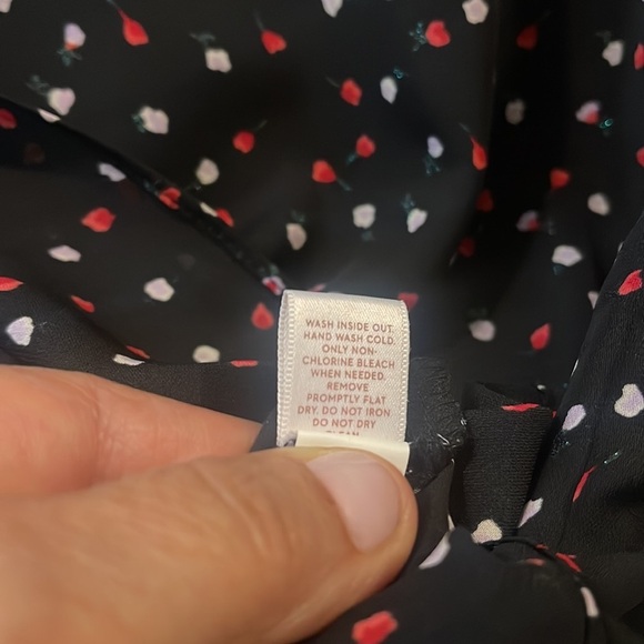 ❤️2/$15 or 3/$21❤️ LC Lauren Conrad Floral Flouncy Pheasant Top, Size Small - Picture 10 of 11